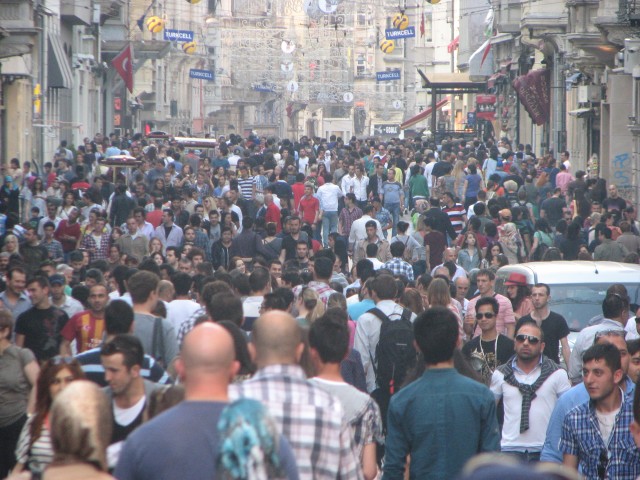 Улица Истикляль в Стамбуле